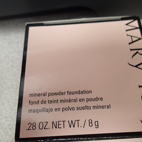 Mary Kay Mineral Powder Foundation Bronze 3 - Picture 3 of 4